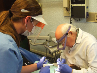 Photo of Dr Wadsworth and Nikki working